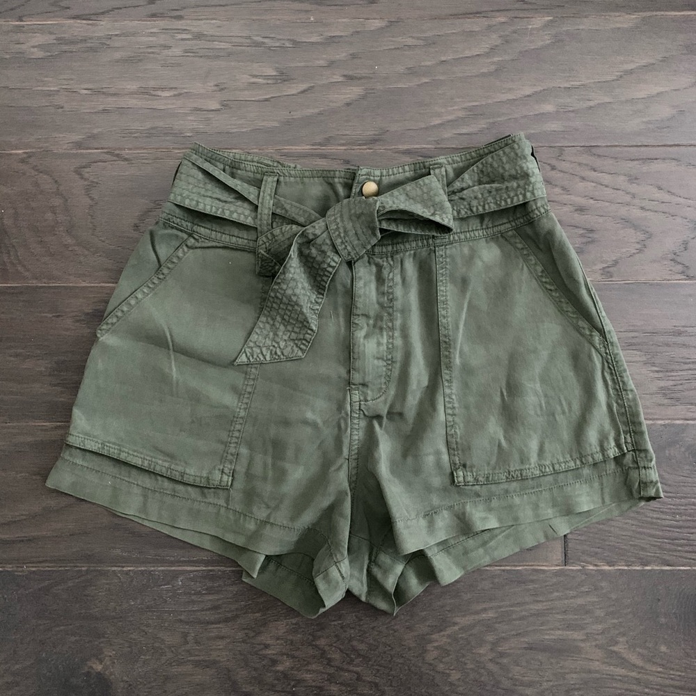 A&F High-waist Shorts - Picture 4 of 4